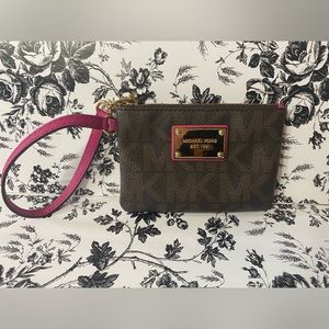 Michael Kors Wristlet